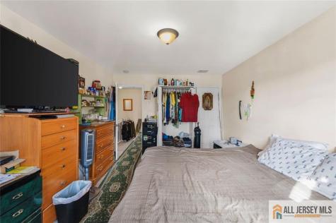 643 Drake Avenue Middlesex NJ 08846