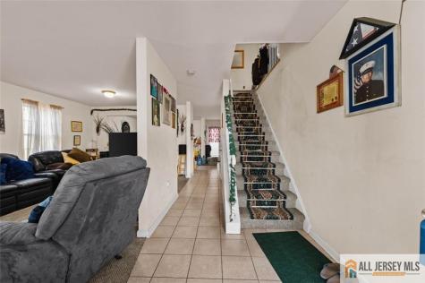 643 Drake Avenue Middlesex NJ 08846