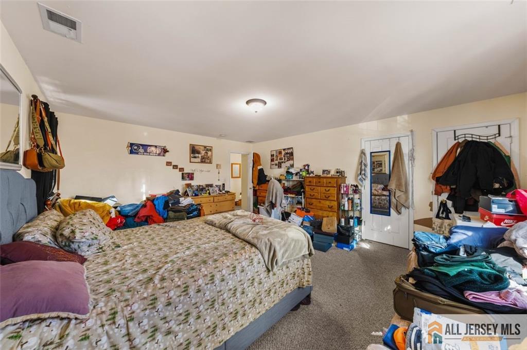 643 Drake Avenue Middlesex NJ 08846