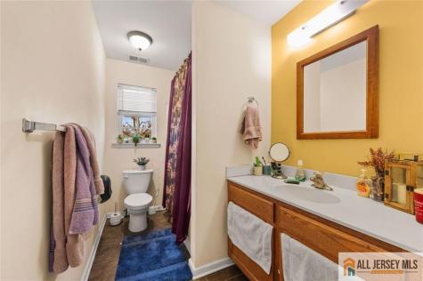 643 Drake Avenue Middlesex NJ 08846