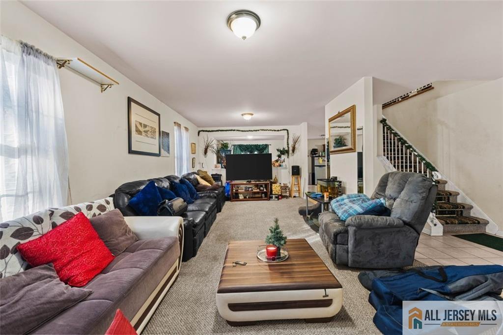 643 Drake Avenue Middlesex NJ 08846