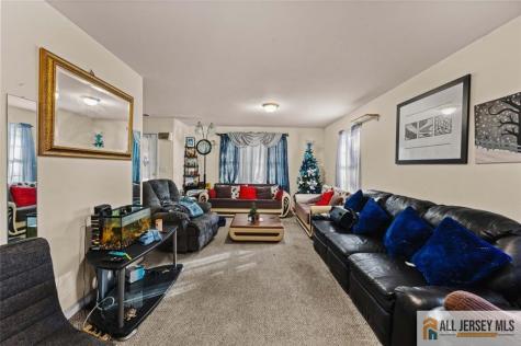 643 Drake Avenue Middlesex NJ 08846
