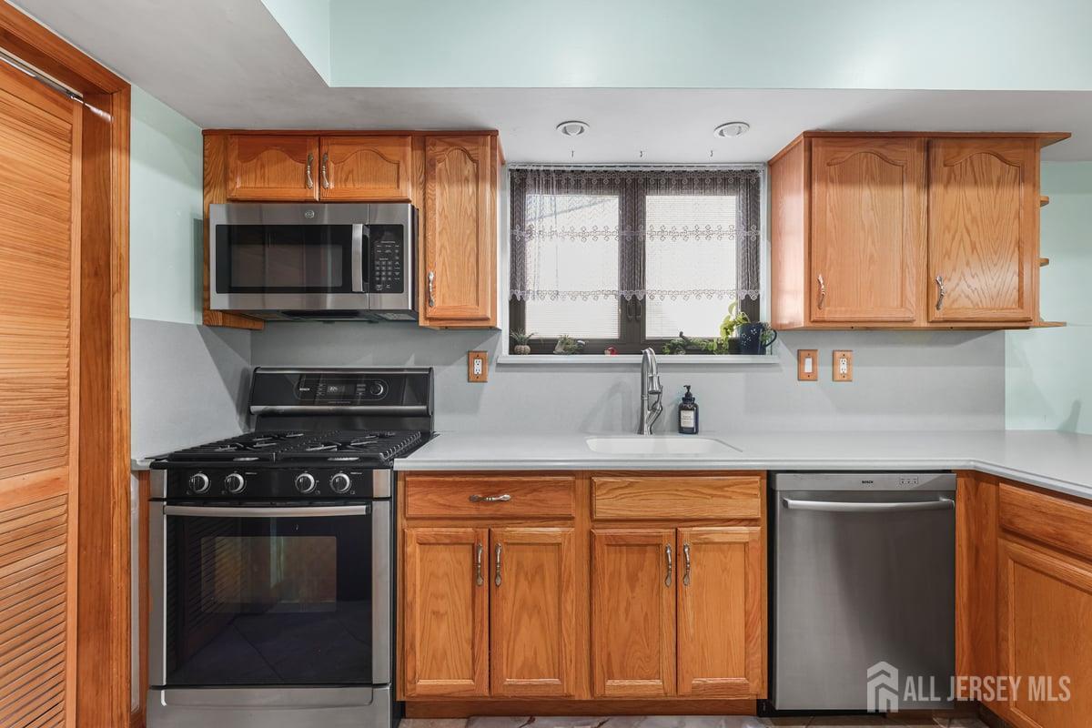194 Starlight Court Old Bridge NJ 08857
