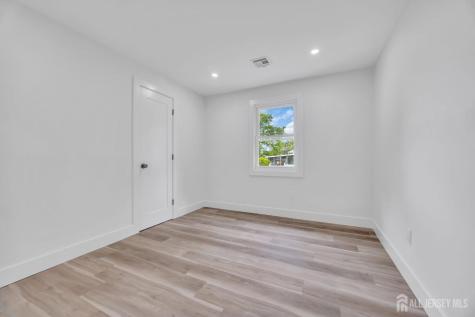 260 Highland Avenue Franklin Twsp NJ 08873