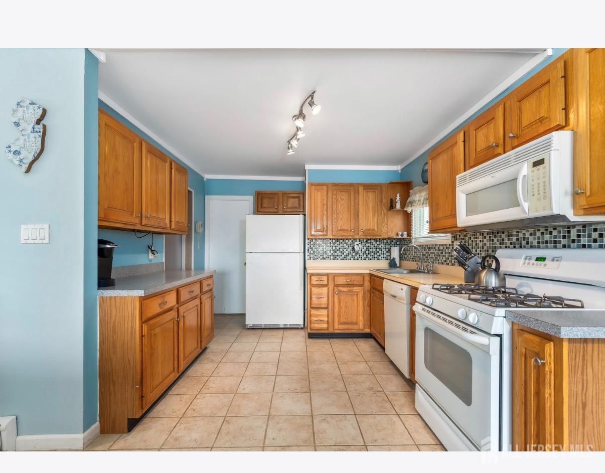 35 Mirror Lake Drive Little Egg Harbor NJ 08087
