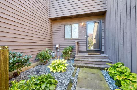 30 Matthew Drive Ewing NJ 08628