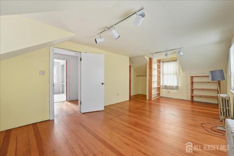 225 Irvington Avenue Franklin Twsp NJ 08873