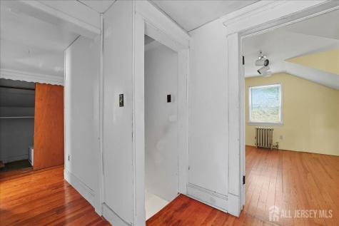225 Irvington Avenue Franklin Twsp NJ 08873
