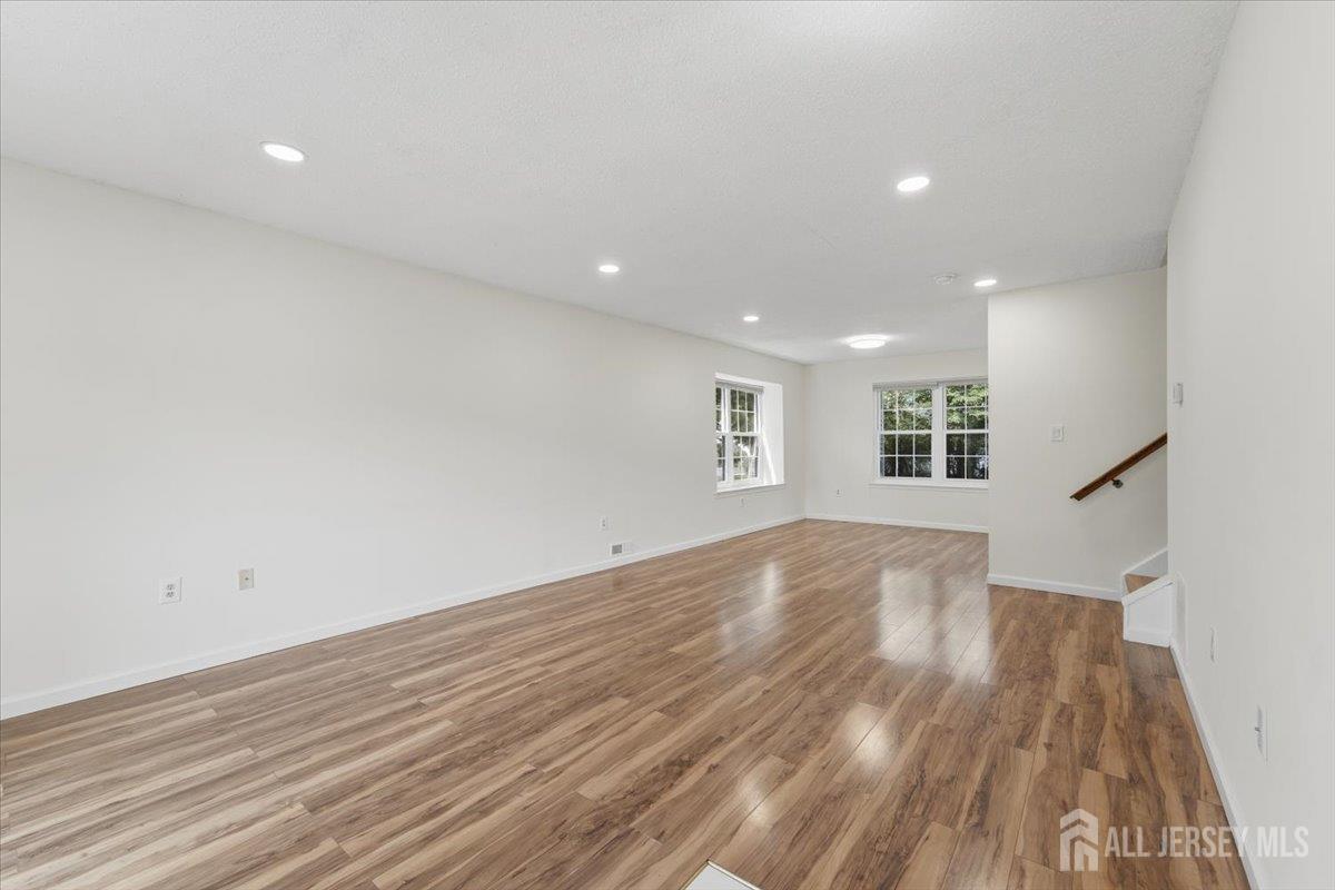 543 Manchester Court Piscataway NJ 08854