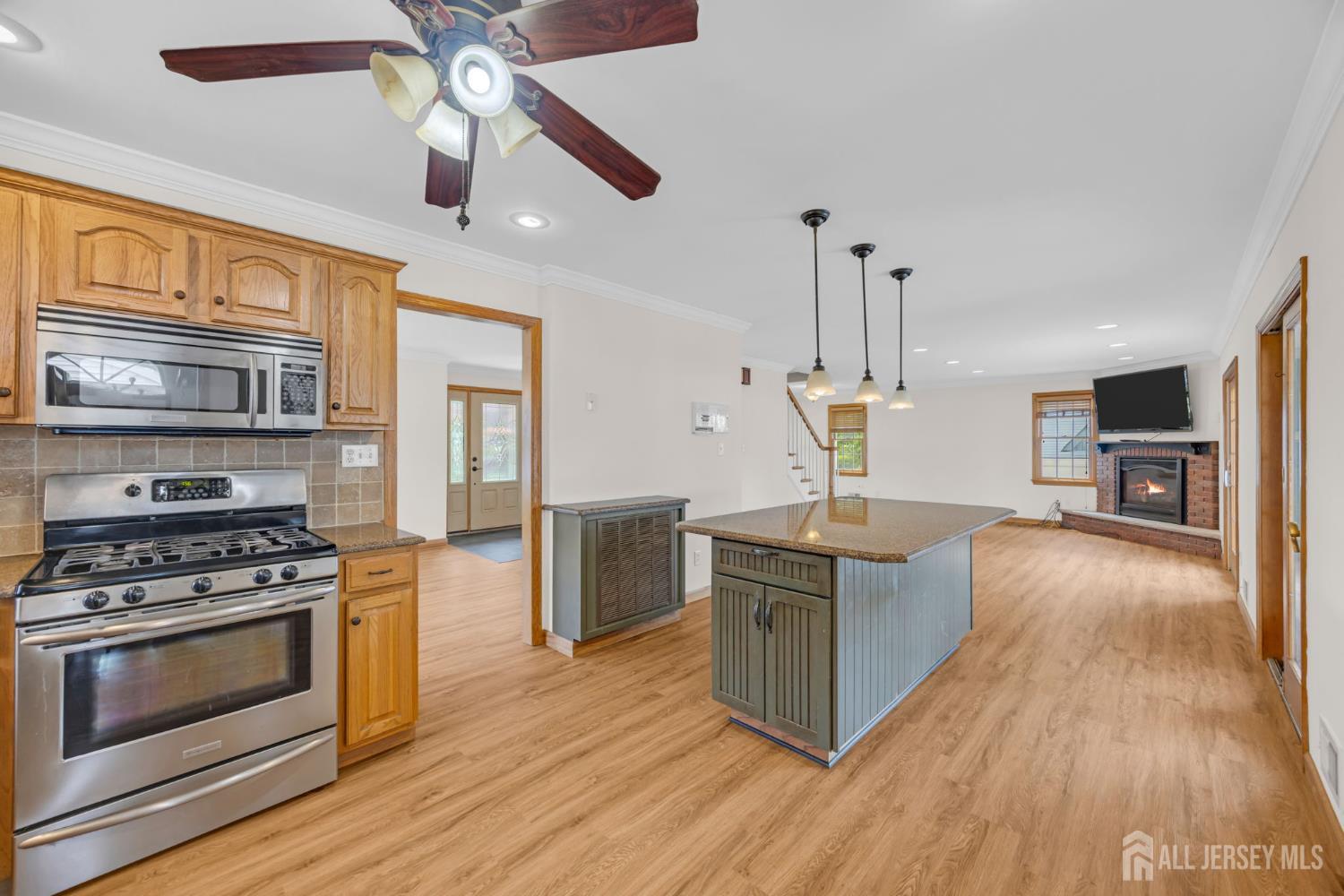 137 Woodland Avenue Fords NJ 08863