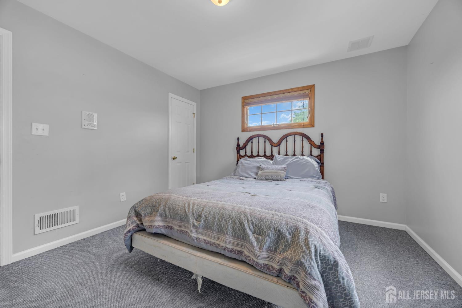 137 Woodland Avenue Fords NJ 08863
