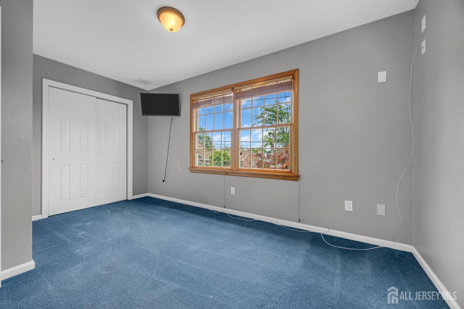 137 Woodland Avenue Fords NJ 08863