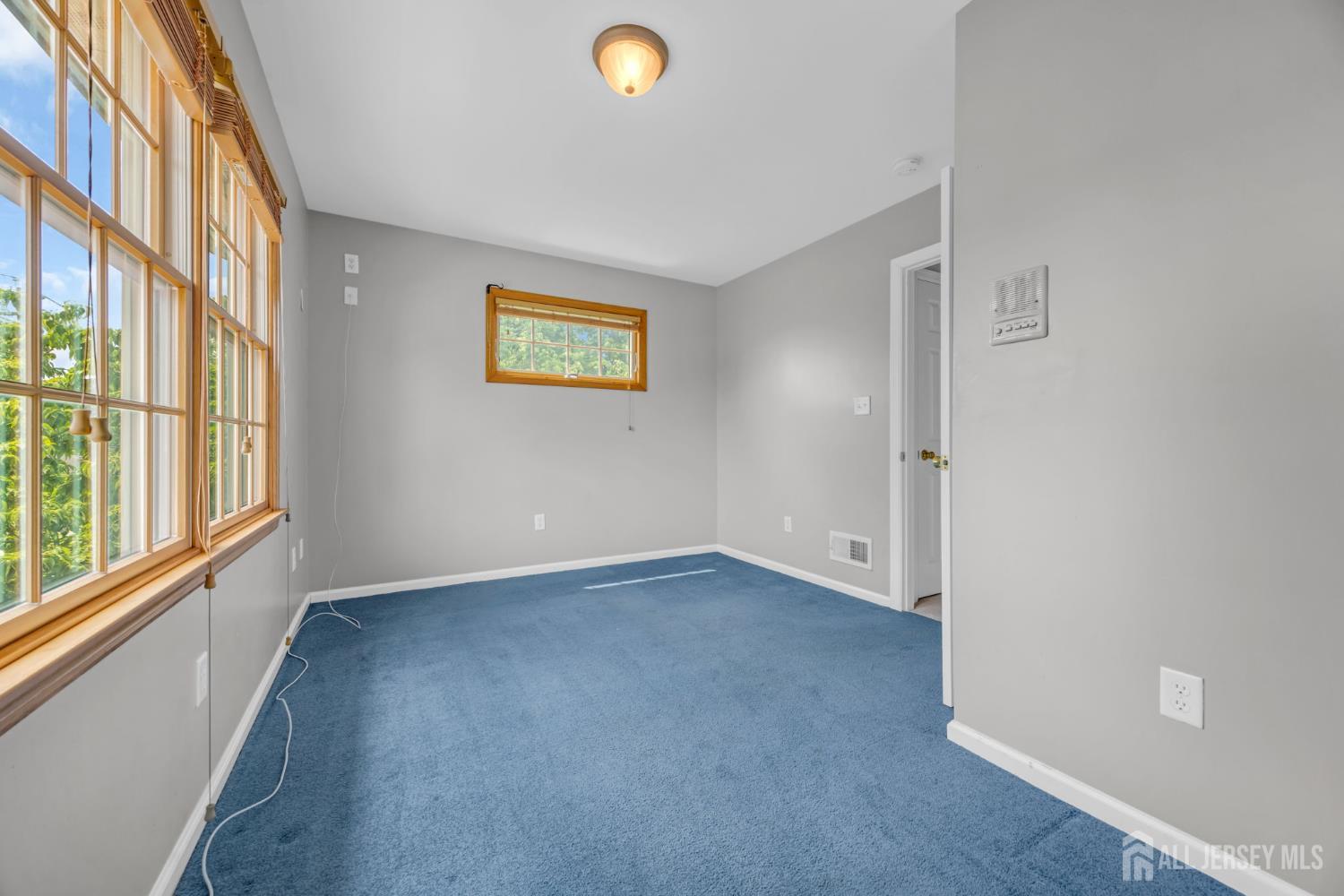137 Woodland Avenue Fords NJ 08863