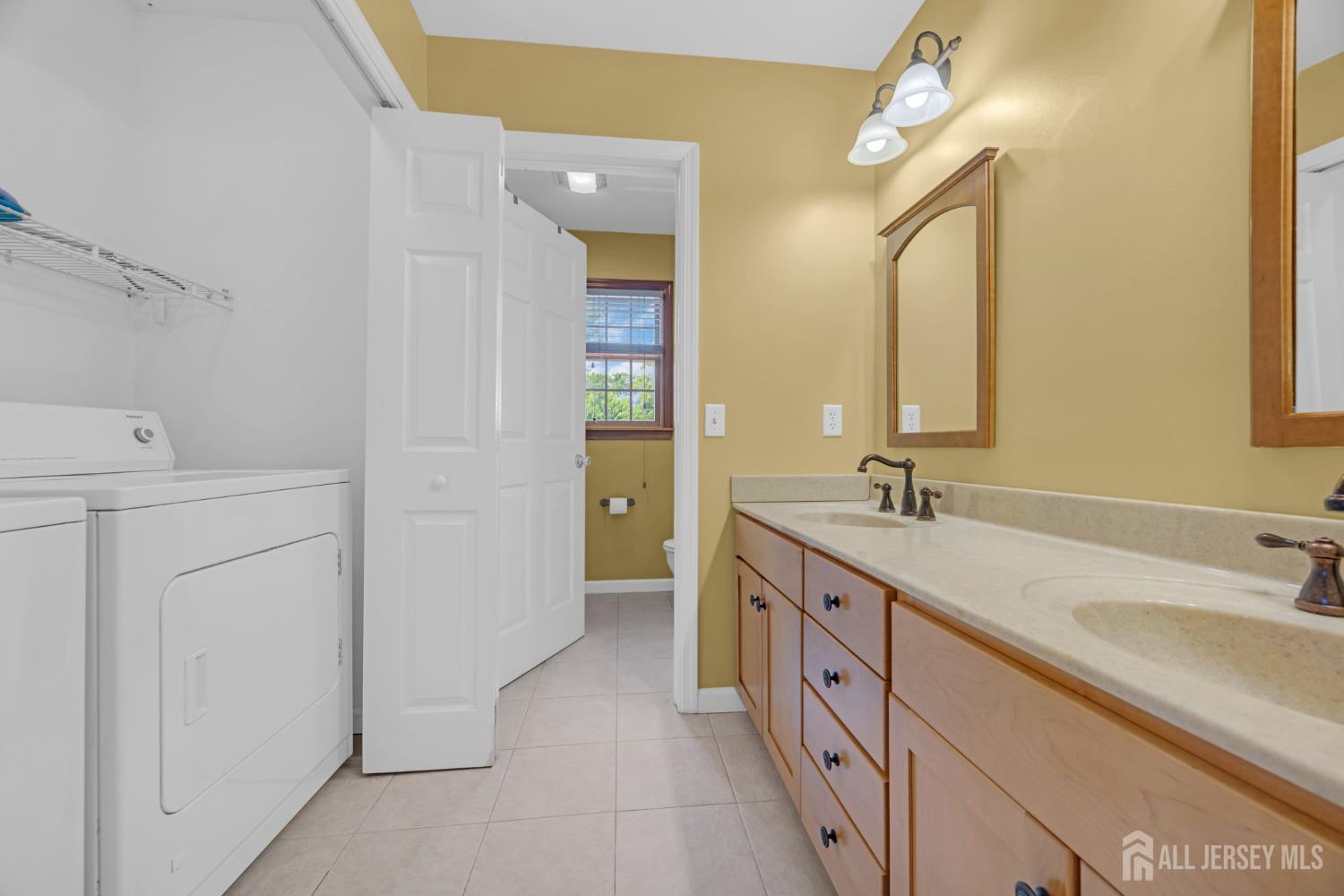 137 Woodland Avenue Fords NJ 08863