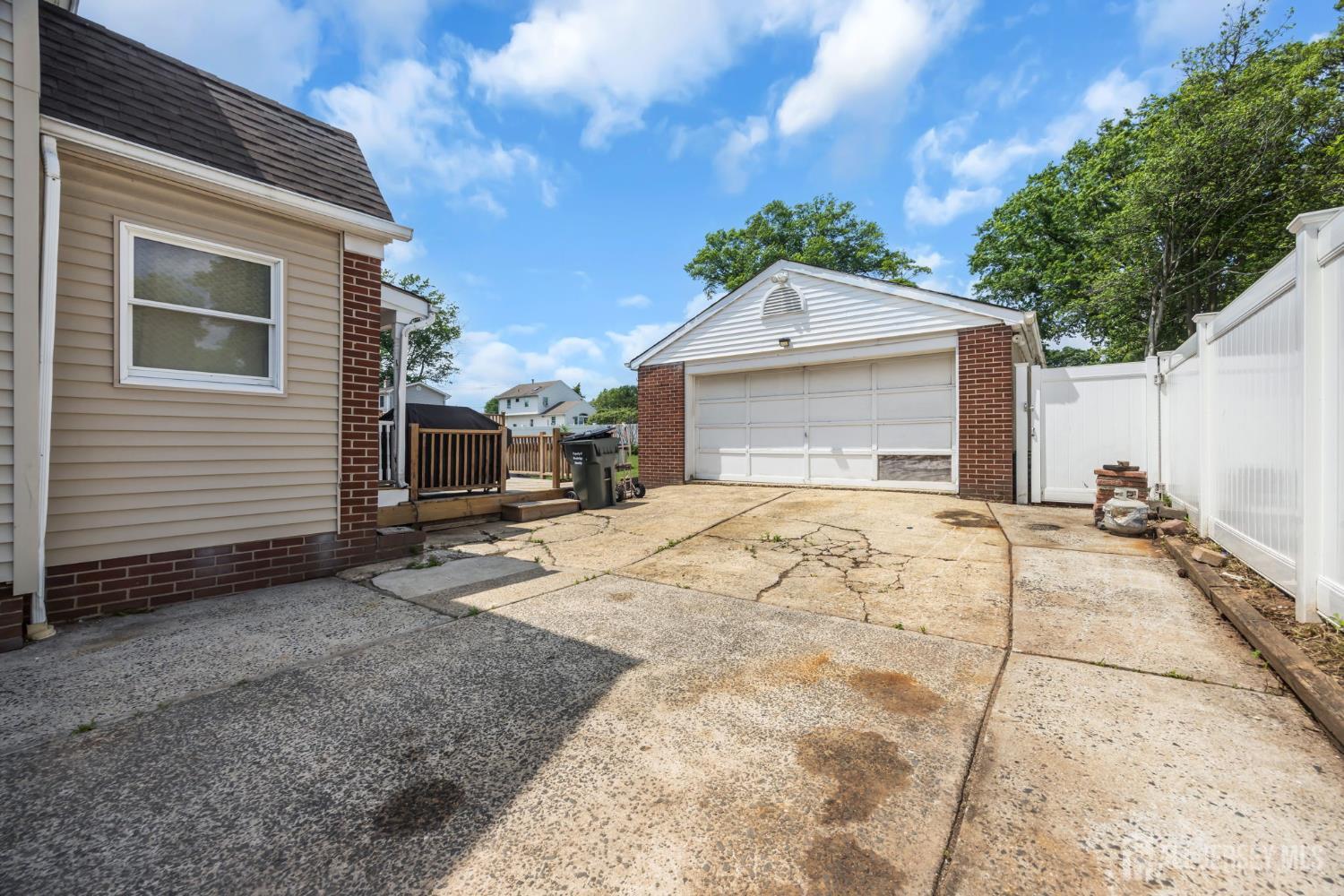 137 Woodland Avenue Fords NJ 08863
