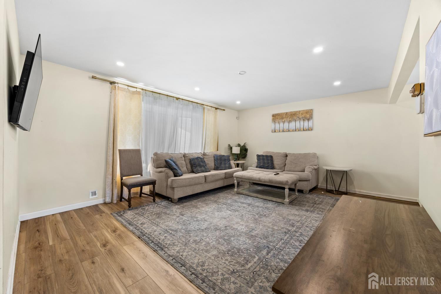 21 Starlit Drive Middlesex NJ 08846