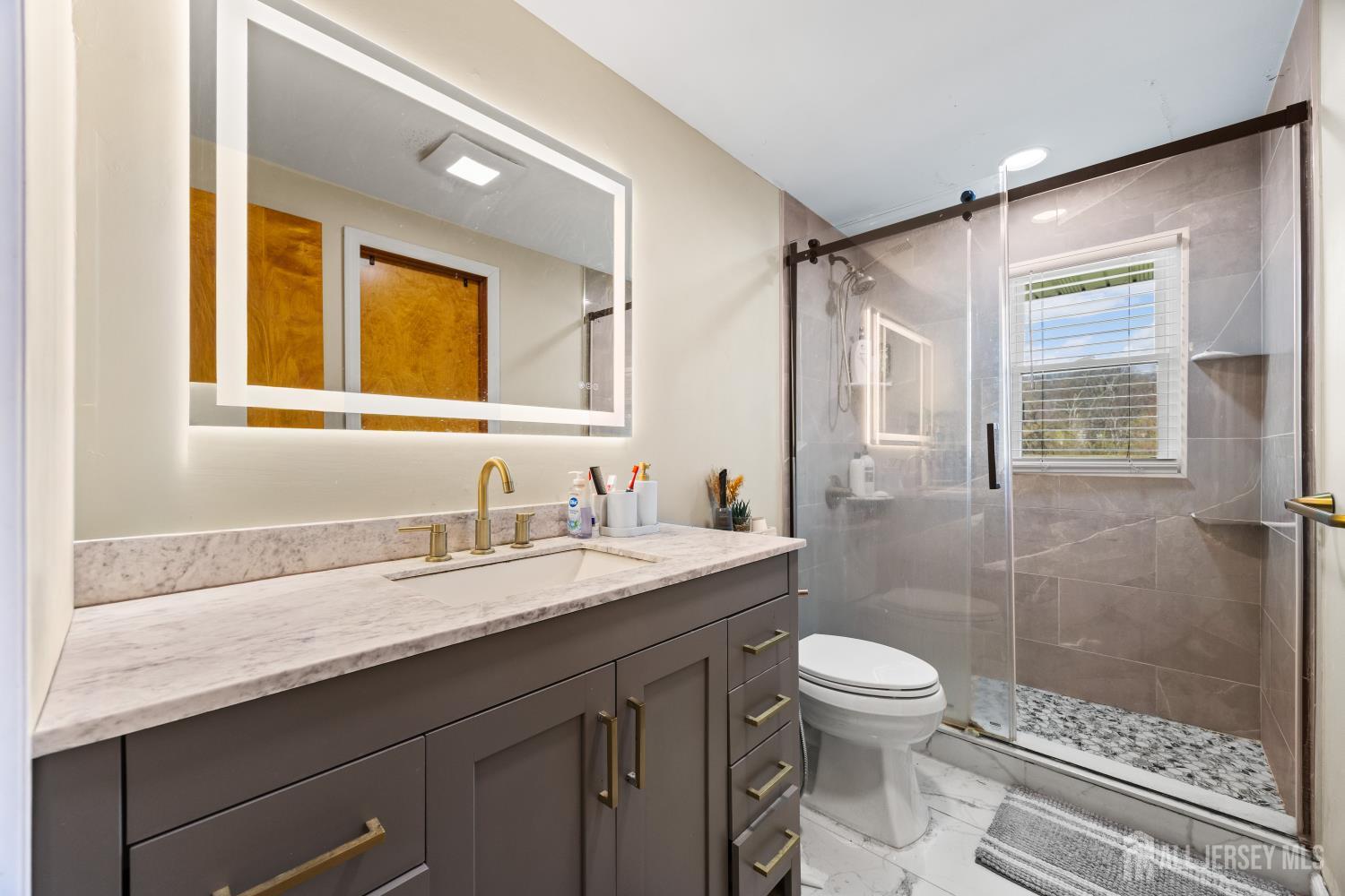21 Starlit Drive Middlesex NJ 08846