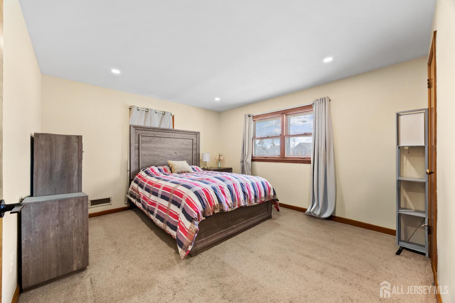 21 Starlit Drive Middlesex NJ 08846