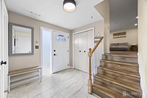 21 Starlit Drive Middlesex NJ 08846