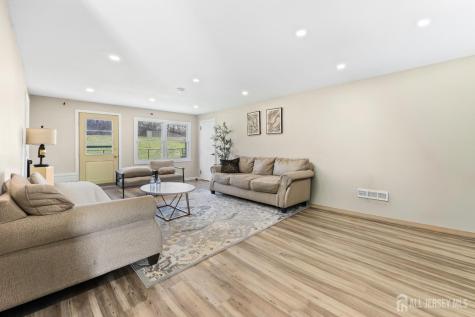 21 Starlit Drive Middlesex NJ 08846