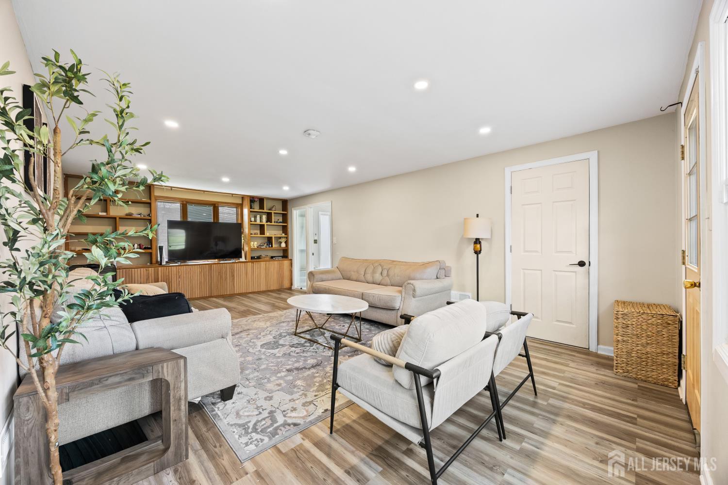21 Starlit Drive Middlesex NJ 08846