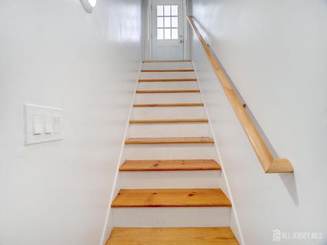 17 Thelma Court Colonia NJ 07067