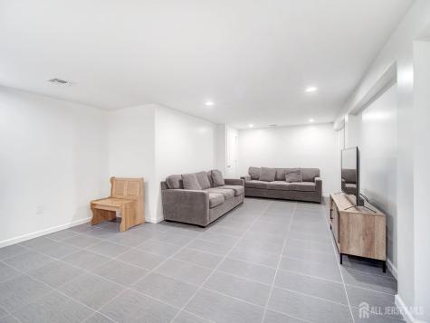 17 Thelma Court Colonia NJ 07067