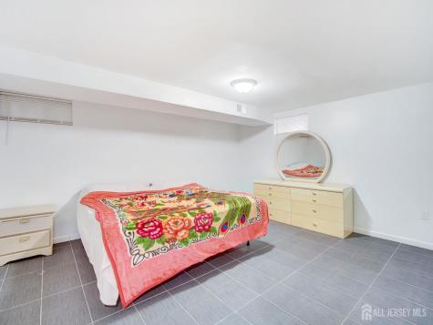 17 Thelma Court Colonia NJ 07067