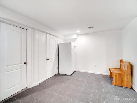 17 Thelma Court Colonia NJ 07067