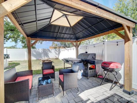 17 Thelma Court Colonia NJ 07067