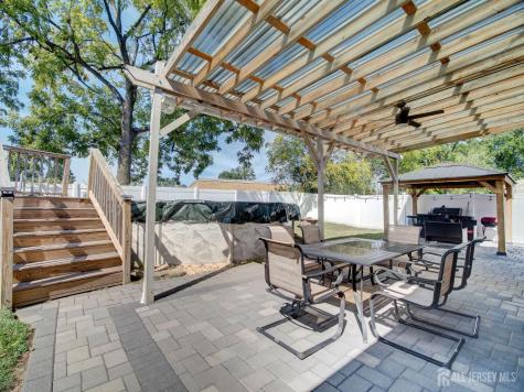 17 Thelma Court Colonia NJ 07067