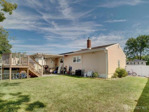 17 Thelma Court Colonia NJ 07067