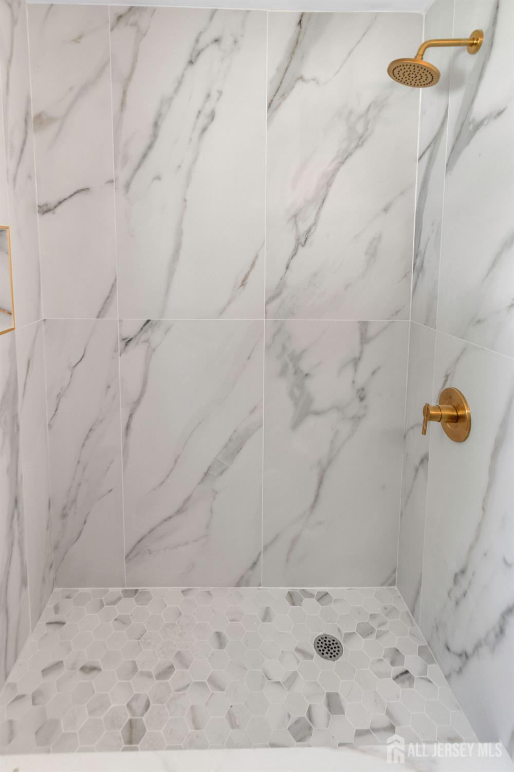 197 Delaware Avenue Aberdeen NJ 07721