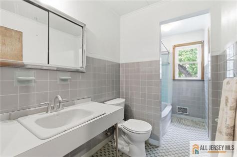 2 Moryan Road Edison NJ 08817