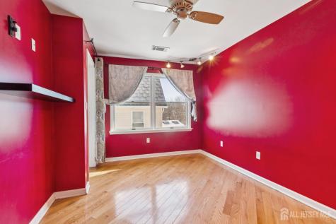 22 Roosevelt Street South River NJ 08882