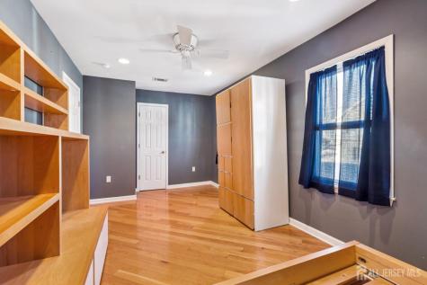 22 Roosevelt Street South River NJ 08882