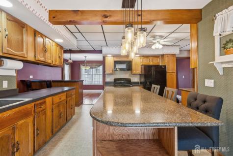 22 Roosevelt Street South River NJ 08882