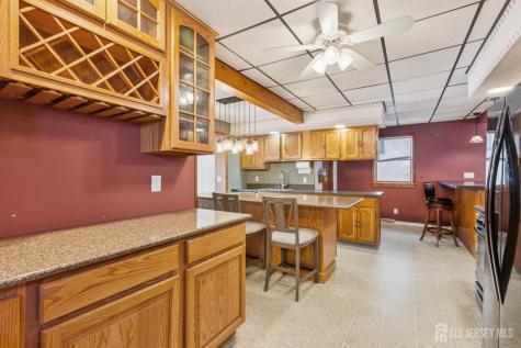 22 Roosevelt Street South River NJ 08882