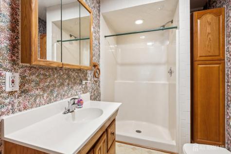 22 Roosevelt Street South River NJ 08882