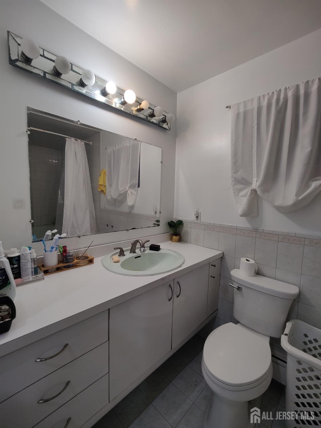 1512 41st Street North Bergen NJ 07087