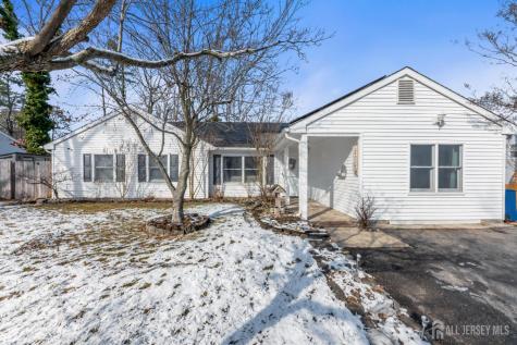 8 Tanglewood Drive Barnegat NJ 08005