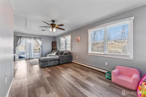 8 Tanglewood Drive Barnegat NJ 08005
