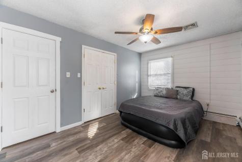 8 Tanglewood Drive Barnegat NJ 08005