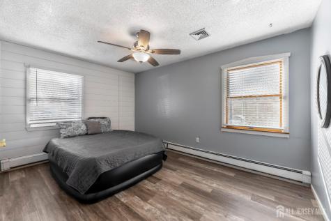 8 Tanglewood Drive Barnegat NJ 08005