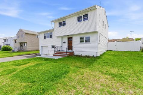29 Swarthmore Drive Carteret NJ 07008