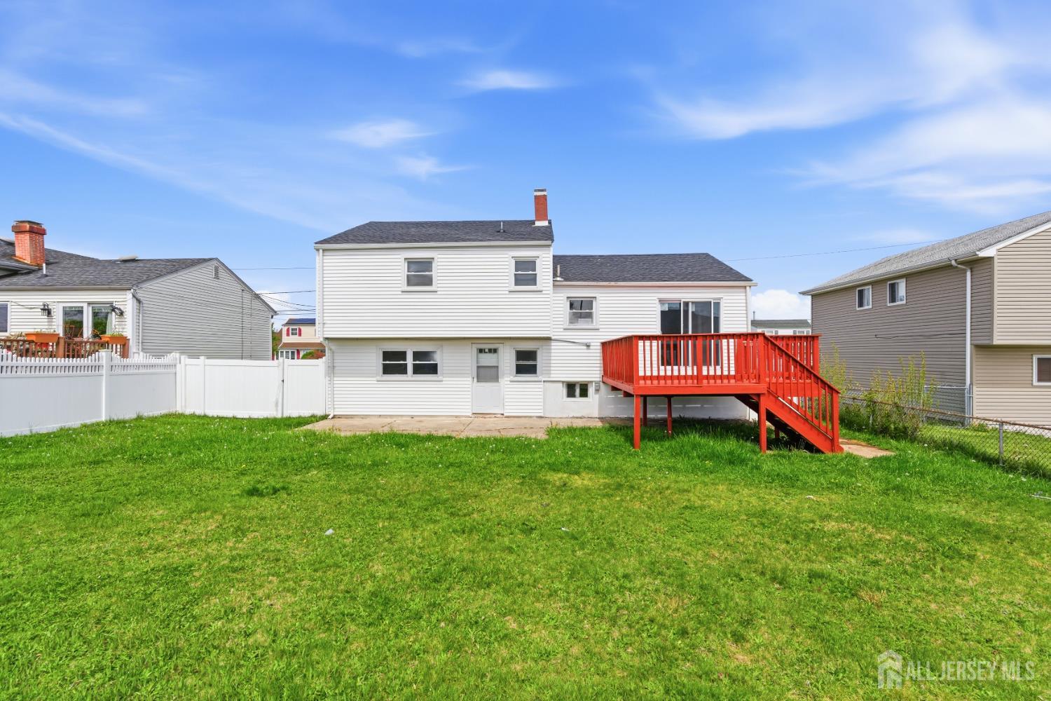 29 Swarthmore Drive Carteret NJ 07008