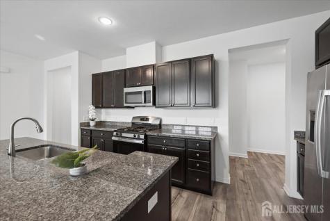 82 Depot Way Dunellen NJ 08812