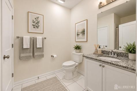 82 Depot Way Dunellen NJ 08812