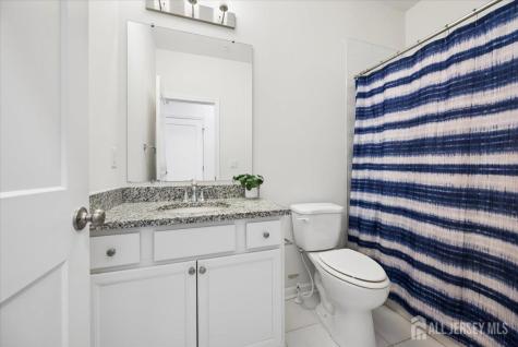82 Depot Way Dunellen NJ 08812