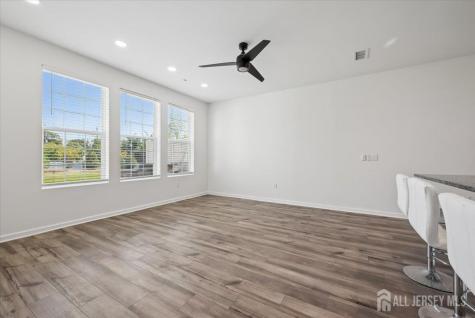 82 Depot Way Dunellen NJ 08812